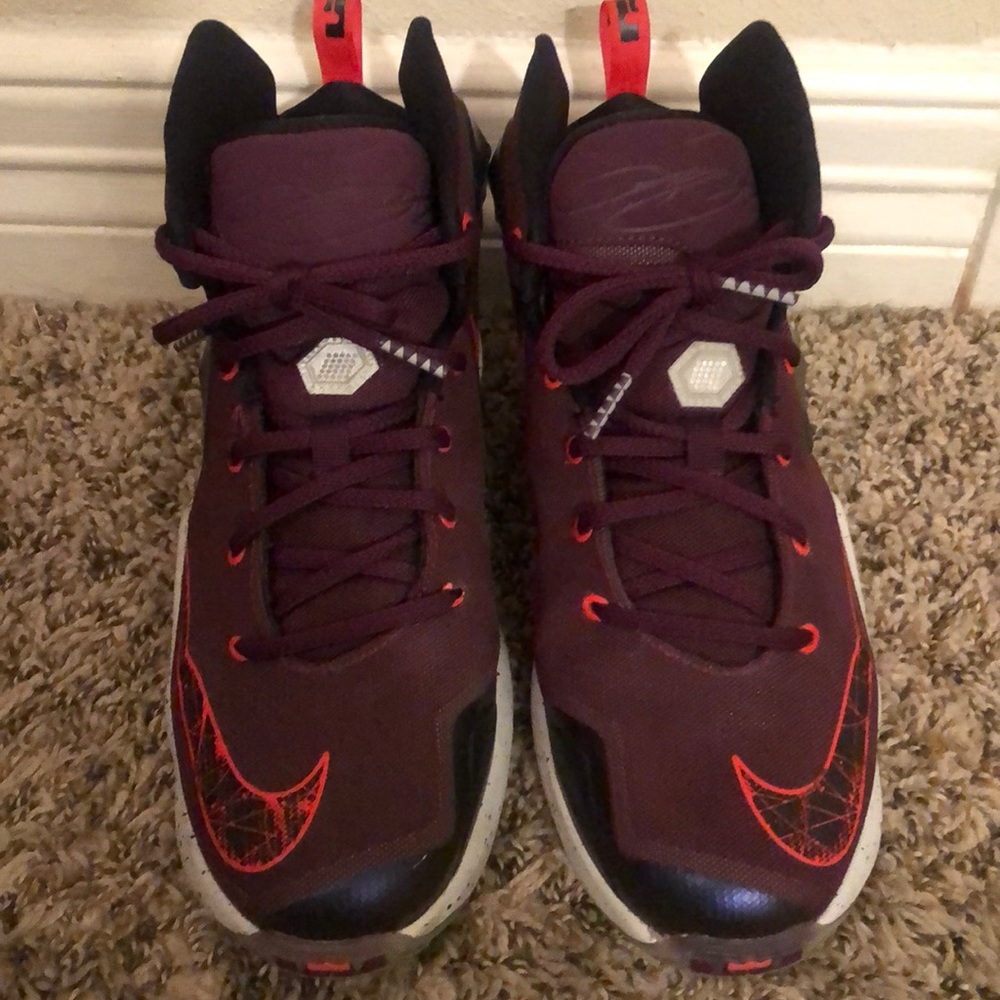 Nike LeBron 13 Written in the Stars